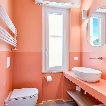 Isabella, Terre Marine 3* Levanto