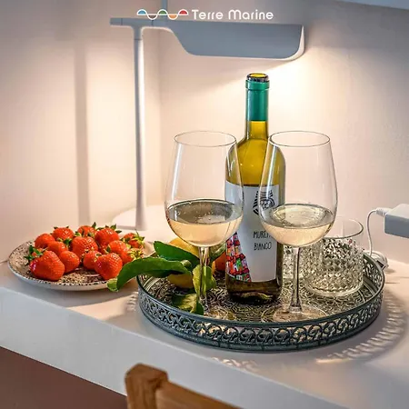 Gasthuis Isabella, Terre Marine 3*