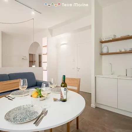 Isabella, Terre Marine *