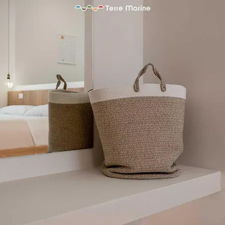 Isabella, Terre Marine Guest house *