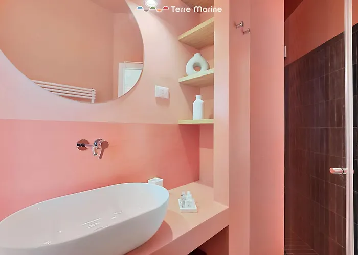 Isabella, Terre Marine Πανσιόν