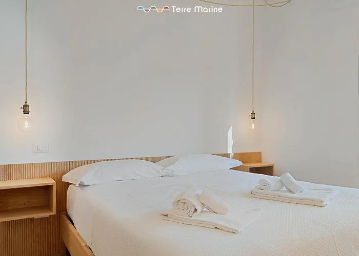 Isabella, Terre Marine Πανσιόν Λεβάντο