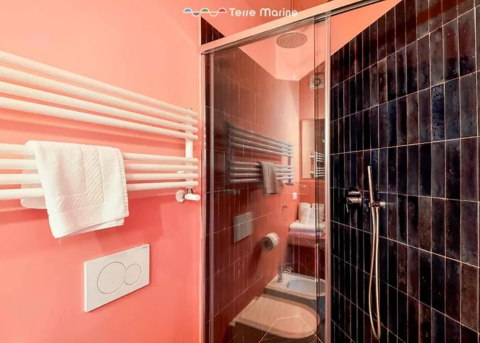 Πανσιόν Isabella, Terre Marine