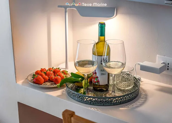 Πανσιόν Isabella, Terre Marine 3*