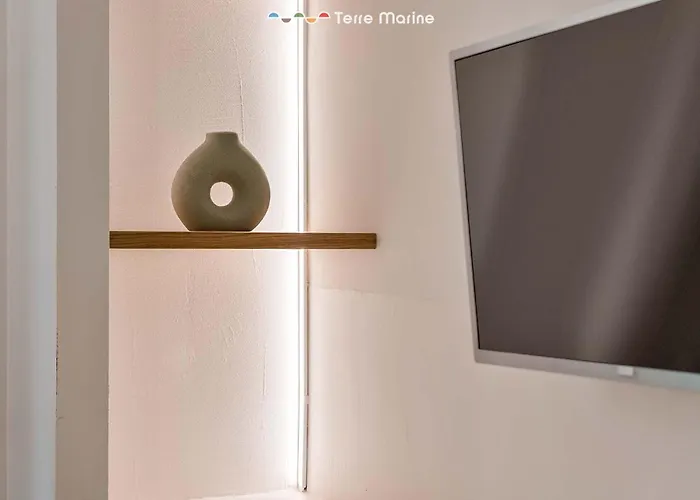 Πανσιόν Isabella, Terre Marine 3*