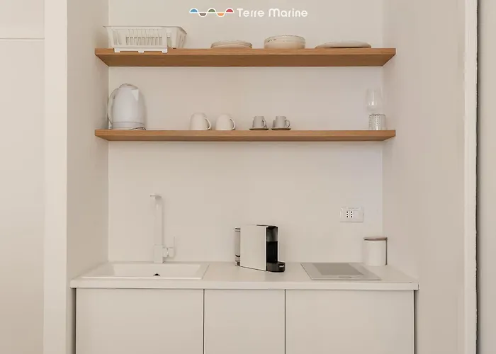 Πανσιόν Isabella, Terre Marine Λεβάντο