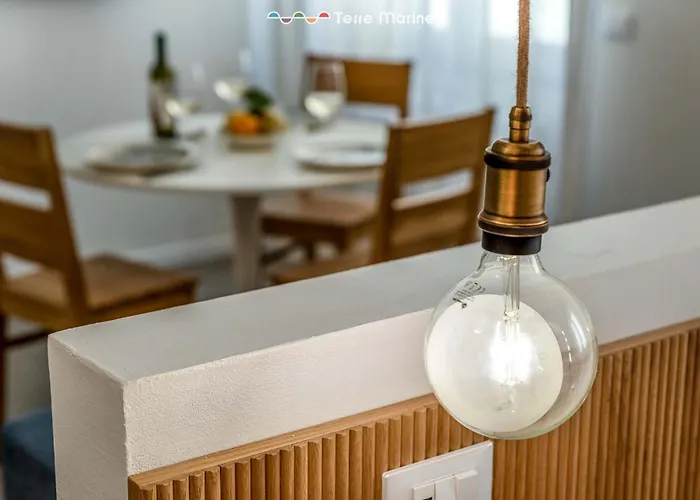 Isabella, Terre Marine Πανσιόν Λεβάντο